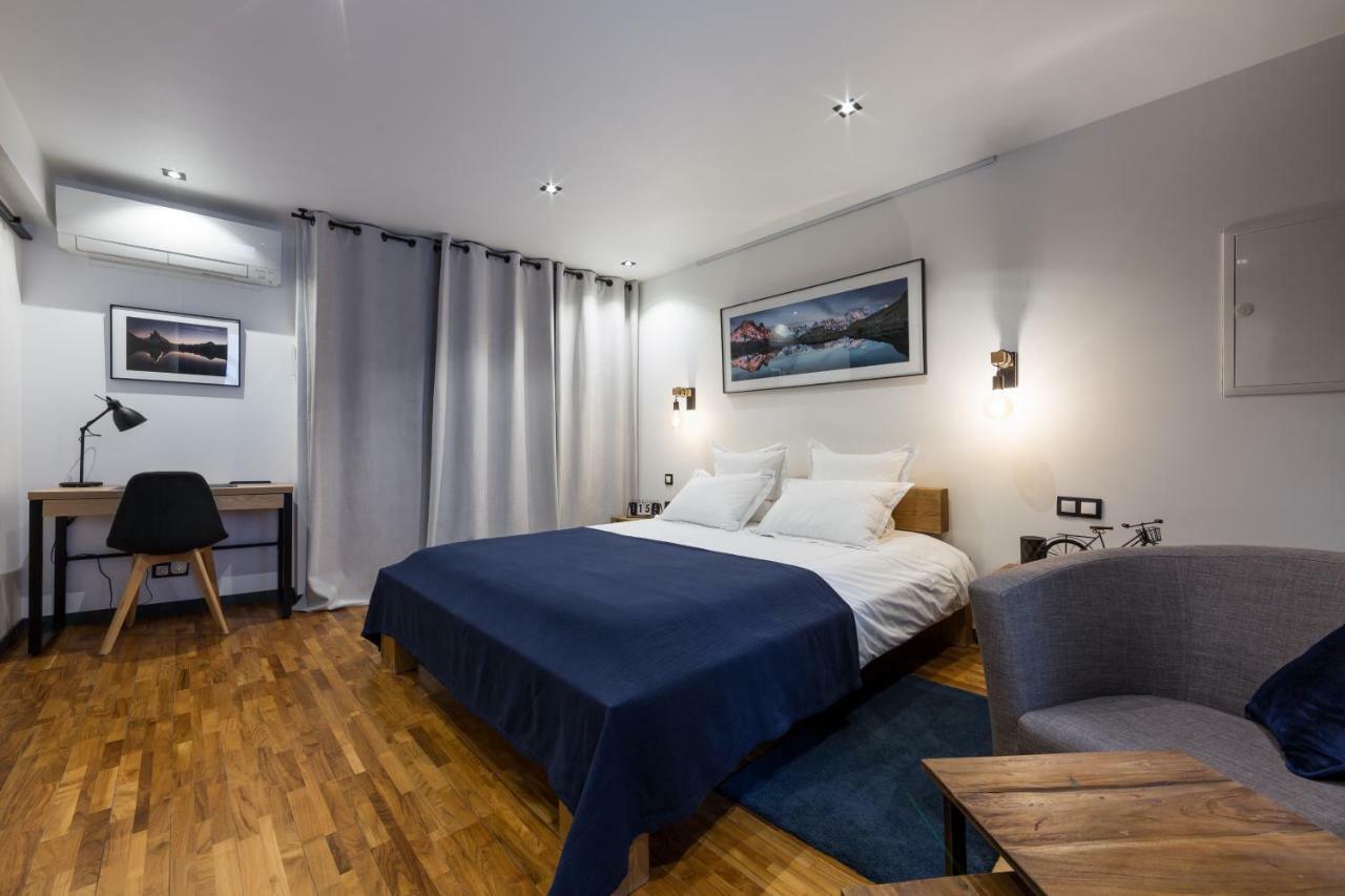 Les Suites Sainte Claire Annecy Bagian luar foto
