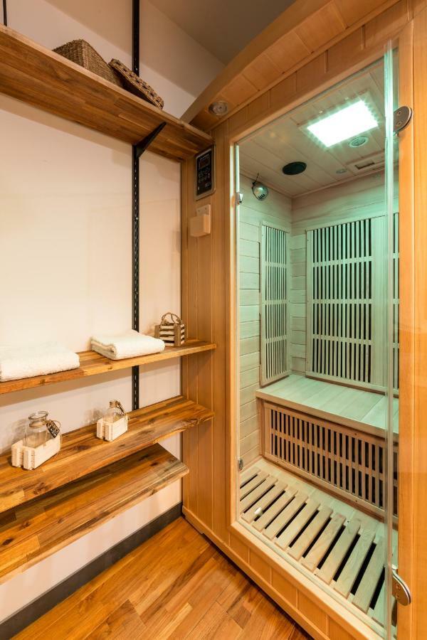 Les Suites Sainte Claire Annecy Bagian luar foto