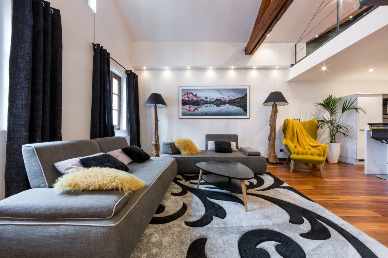 Les Suites Sainte Claire Annecy Bagian luar foto